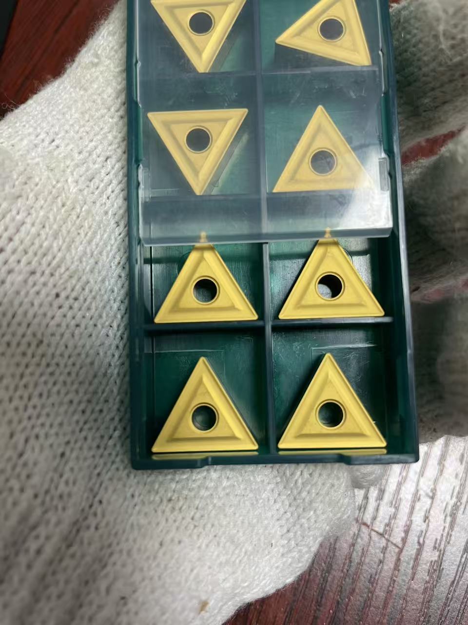 TNMG160404-T